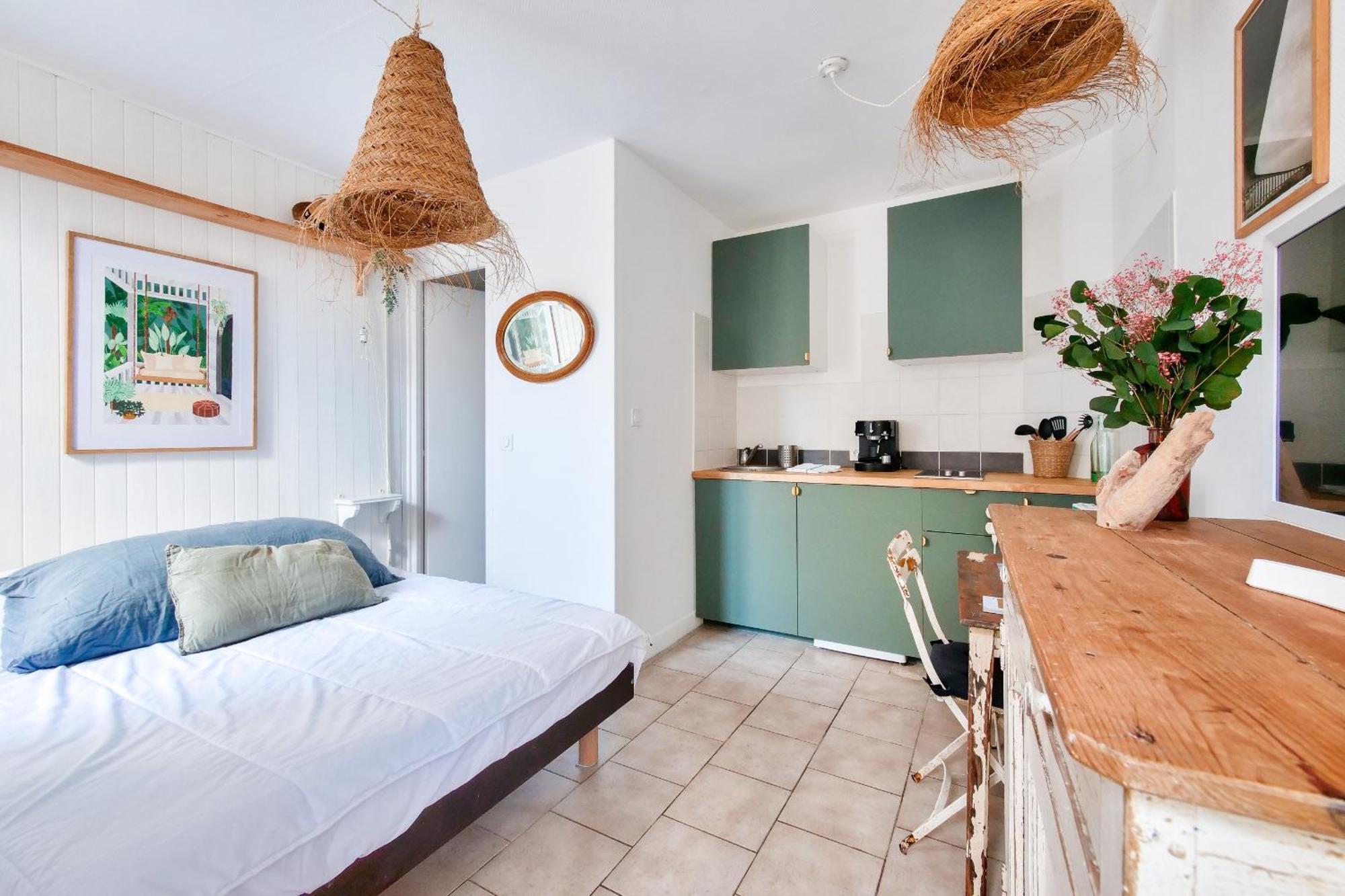 La Suite 24 - Studio Avec Terrasse A 100M Du Port De Saint-Martin-De-Re Luaran gambar